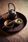 Bodegón con utensilios de té japoneses - foto de stock
