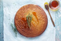 Gâteau au citron et thym au miel — Photo de stock