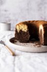 Nahaufnahme von köstlichem Vanille-Schokoladenkuchen — Stockfoto