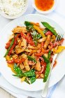 A vegetable dish with turkey and sesame (Asia) — Stock Photo