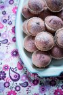 Vegane rote Fruchtgelee-Muffins — Stockfoto