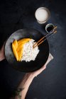 Mango arroz pegajoso vista de cerca - foto de stock