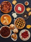 Verschiedene herbstliche süße Kuchen und Torten — Stockfoto