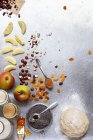 Інгредієнти для макового яблучного пирога — стокове фото