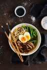 Ramen with duck breast, green beans and egg — Stock Photo