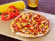 BBQ Chicken Pizza close-up view — Stock Photo