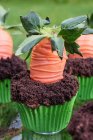 Cupcakes à la carotte aux fraises pour Pâques — Photo de stock