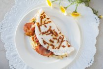 Tapioca filled with halloumi cheese and bacon (Brazil) — Stock Photo