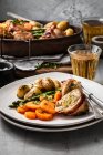 Stuffed Chicken Thighs with Vegetables — Stock Photo