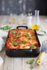 Baked spinach and ricotta ravioli — Stock Photo
