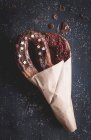 Hausgemachte Churros mit dunkler Schokoladensauce — Stockfoto