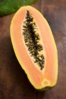 Sliced papaya with seeds — Stock Photo