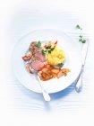 Pork fillet with apple and mustard sauce — Stock Photo