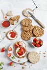 Crackers with strawberry and chia jam — Stock Photo