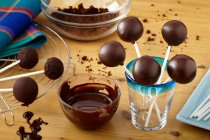 Torta al cioccolato pop-up vista da vicino — Foto stock