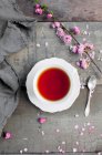 Primo piano di deliziosa tazza di tè (supervisione) — Foto stock
