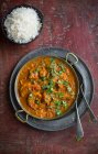 Gamberetti al curry con riso — Foto stock
