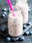 Vegan smoothie with blueberries — Stock Photo