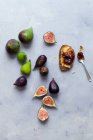Confiture de figue et figues fraîches — Photo de stock
