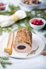 Costeleta de porco com recheio de ameixa para o Natal — Fotografia de Stock