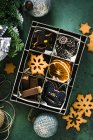 Varietà di biscotti natalizi vista da vicino — Foto stock