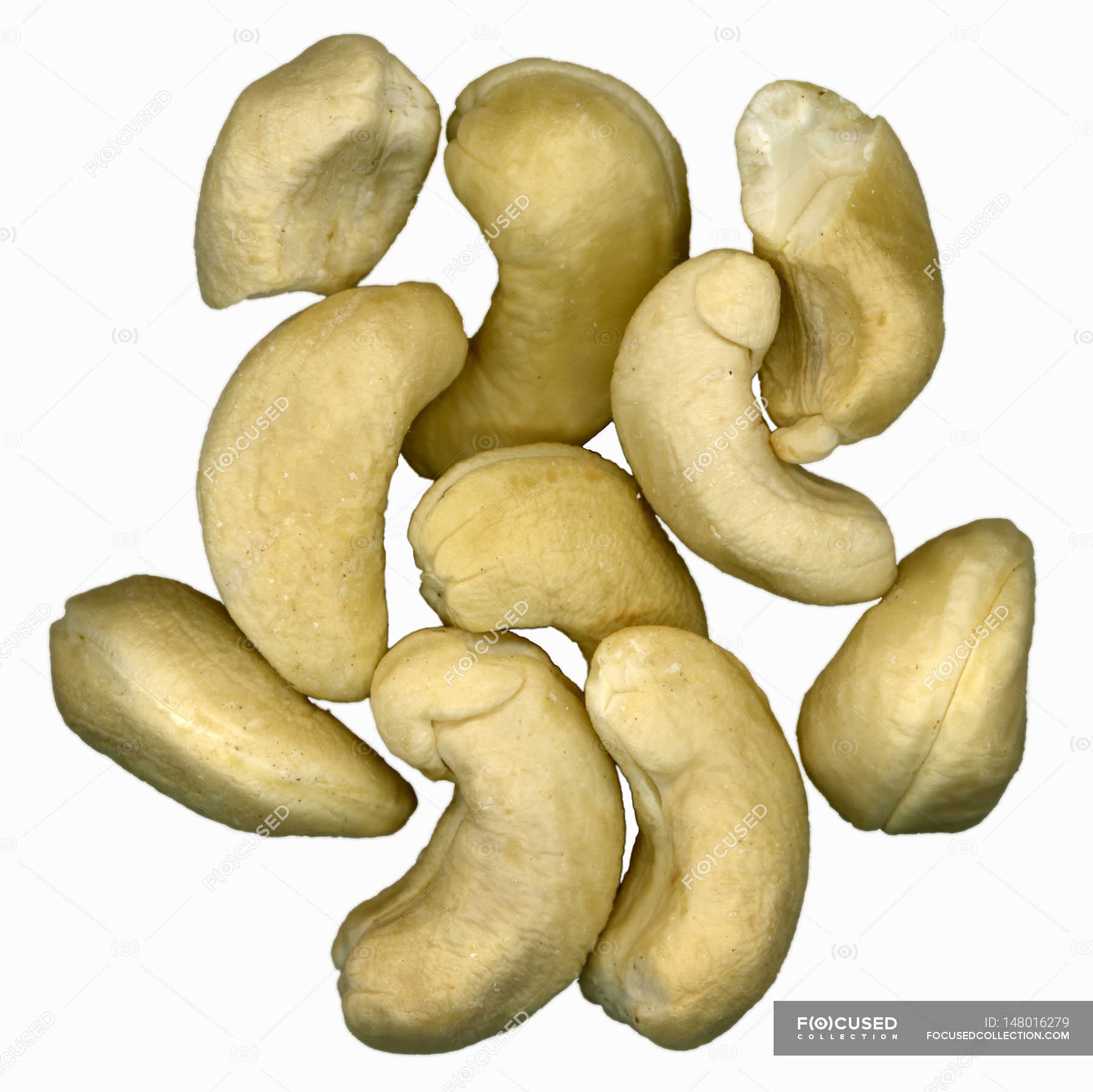 raw cashew kernels