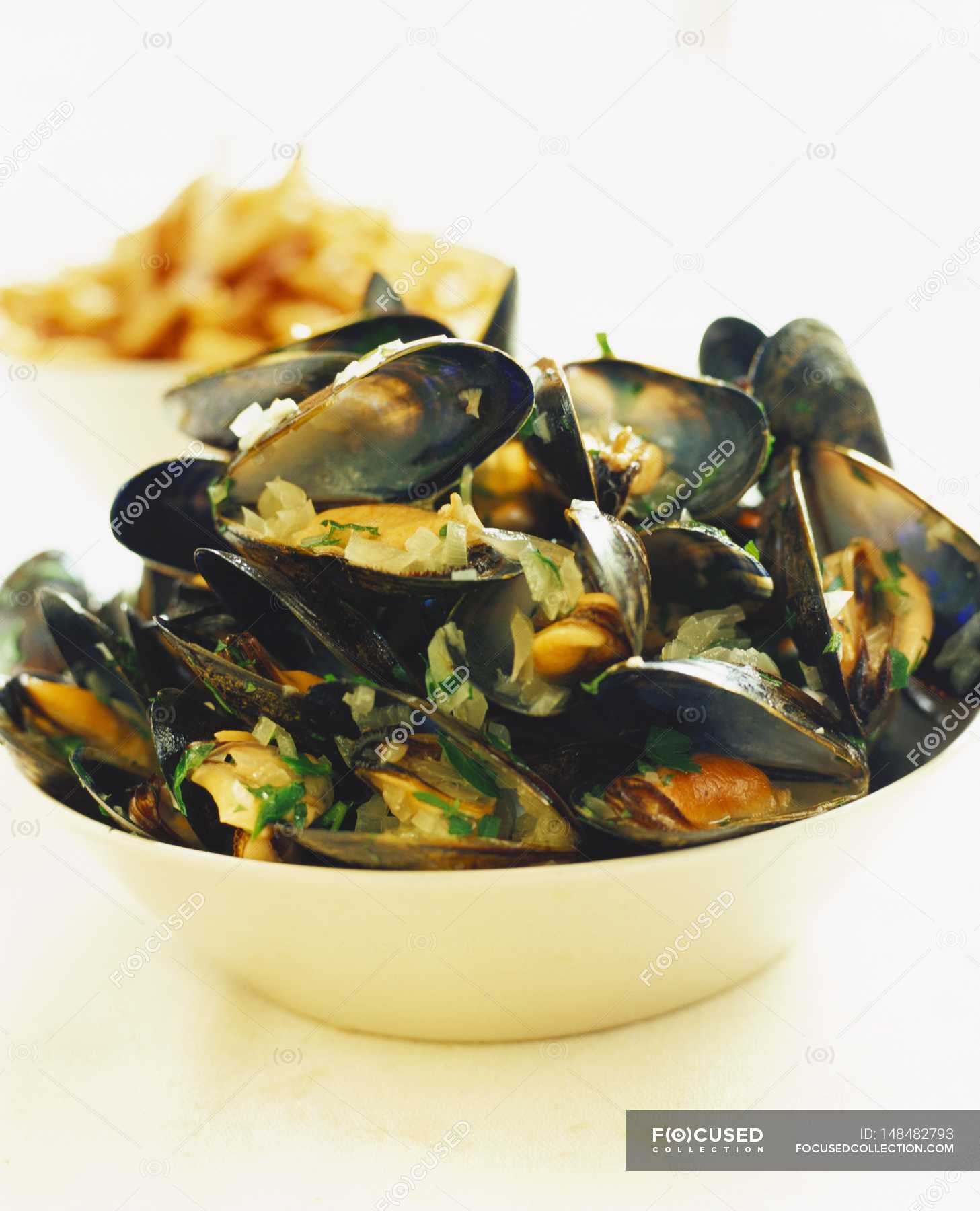 Mussels - мидии в белом вине.