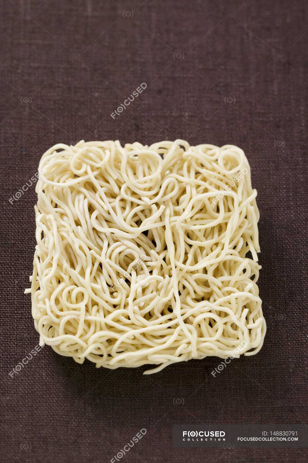 Dried egg noodles — Domestic Life, thin Stock Photo 148830791