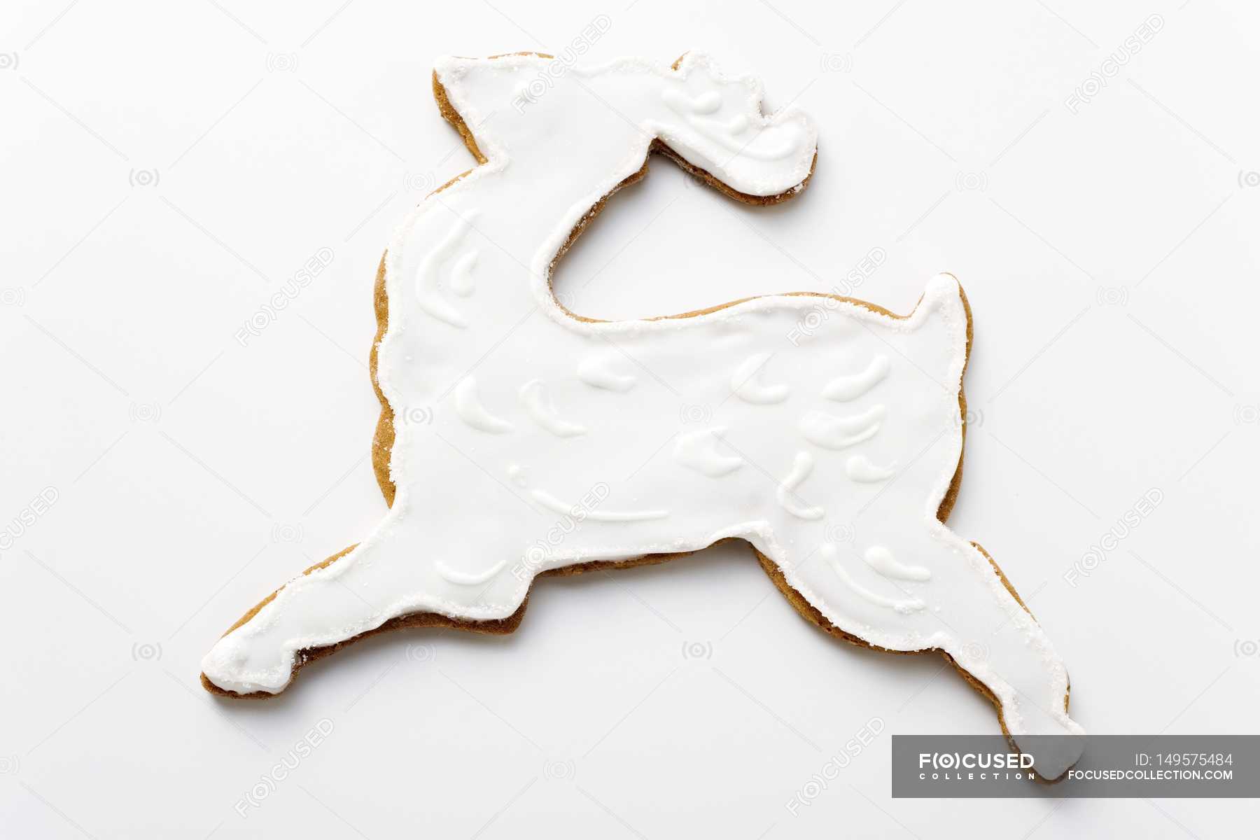 Gingerbread reindeer with icing — background, foodstuff - Stock Photo