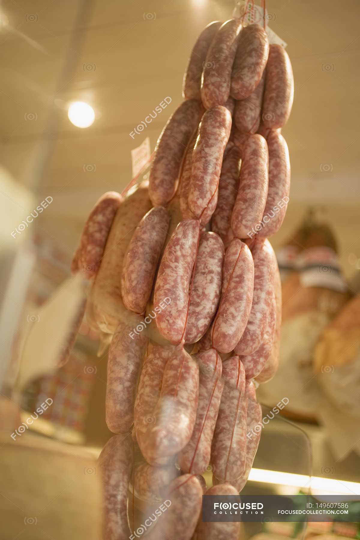 focused_149607586-stock-photo-bunch-of-raw-sausages.jpg