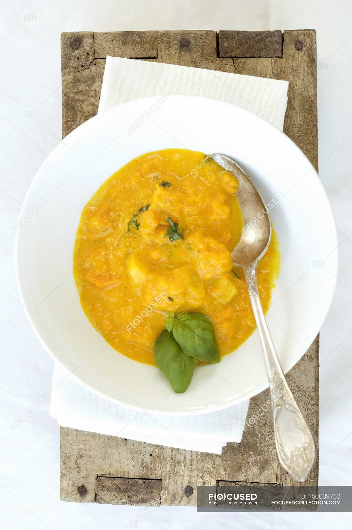 Pumpkin soup with basil — Ready To Eat, flavor Stock Photo 150039752