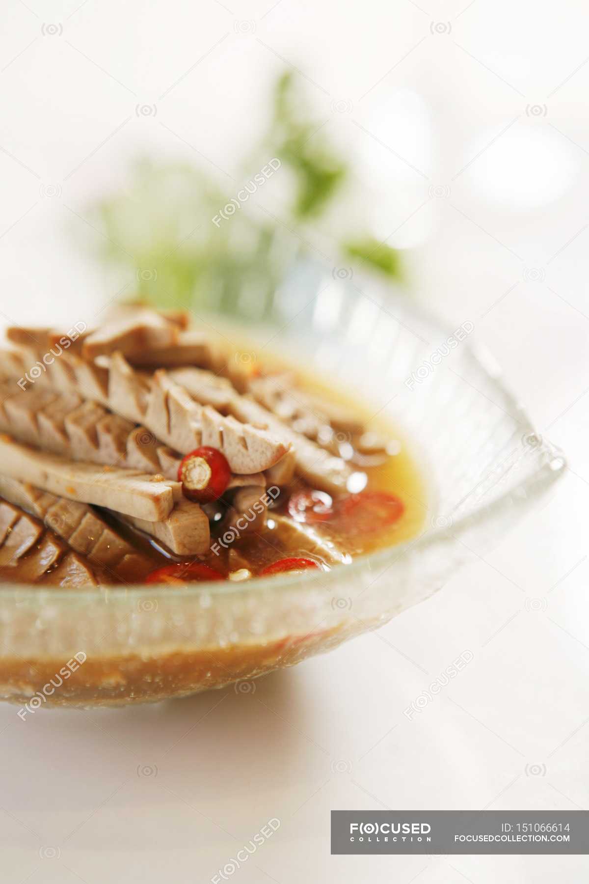 Pork kidney in plate — Ready To Eat, cooking Stock Photo 151066614