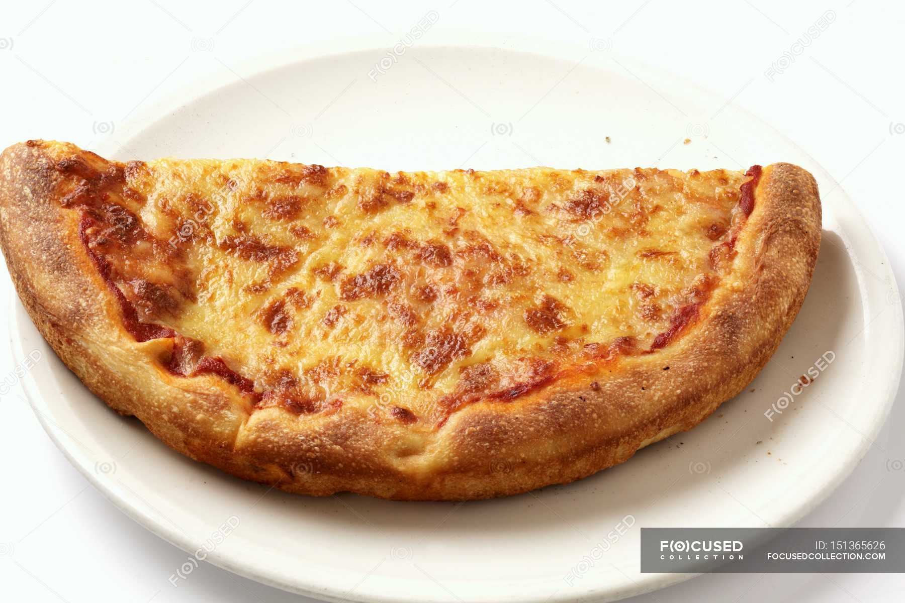 september Vervolg bevestig alstublieft Half of Margherita pizza — pepper, close up - Stock Photo | #151365626