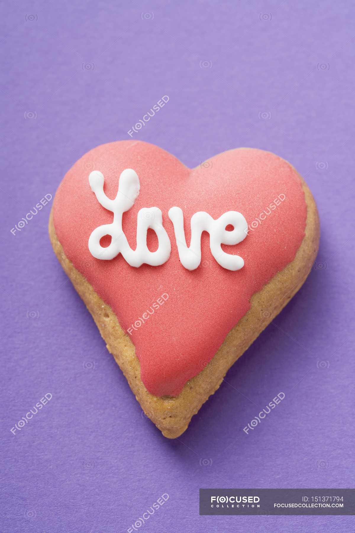 Biscuit with Love inscription — baking, dessert - Stock Photo | #151371794