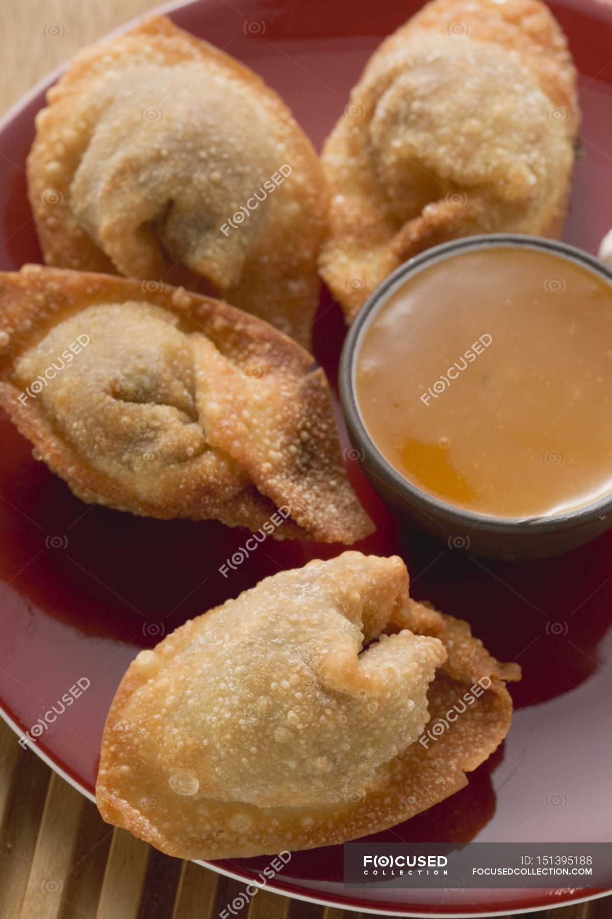 Deepfried dim sum with sauce — cuisine, recipe Stock Photo 151395188