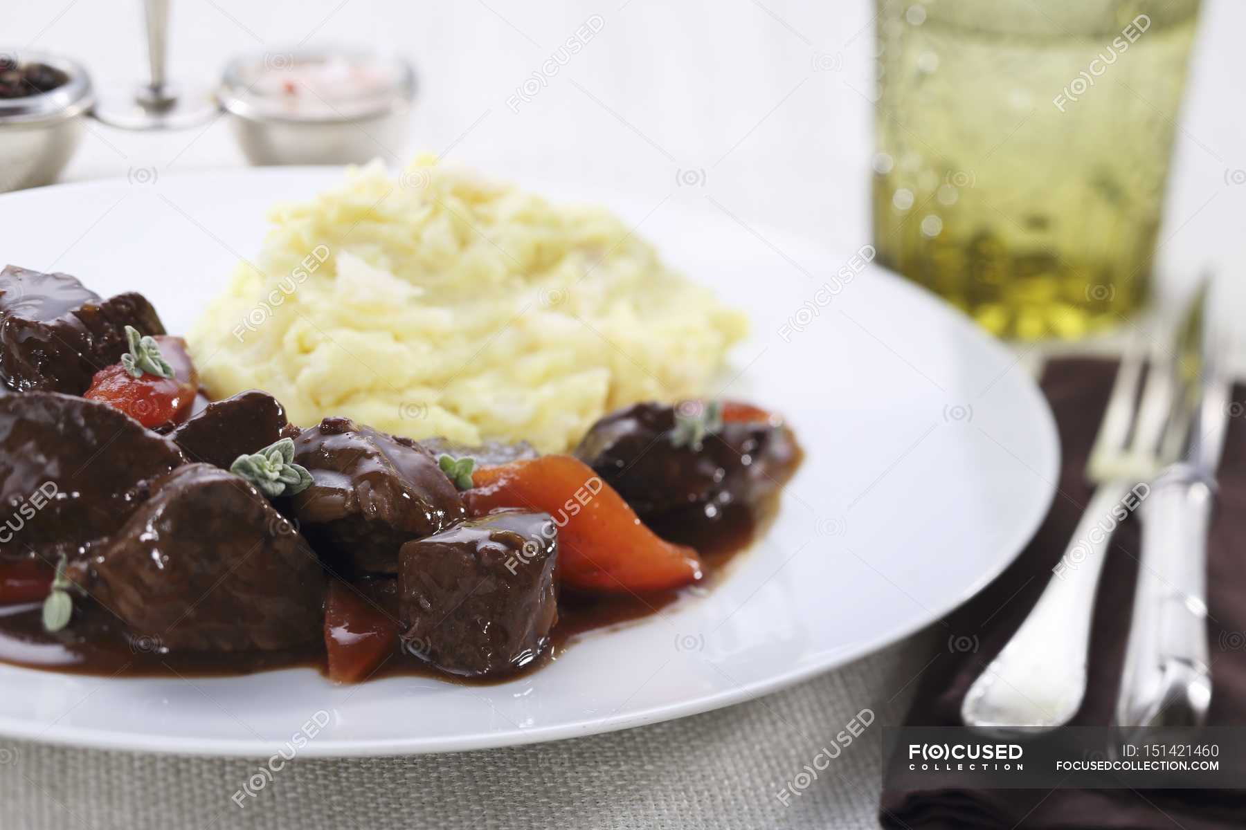 Beef goulash with carrots — agriculture, food - Stock Photo | #151421460