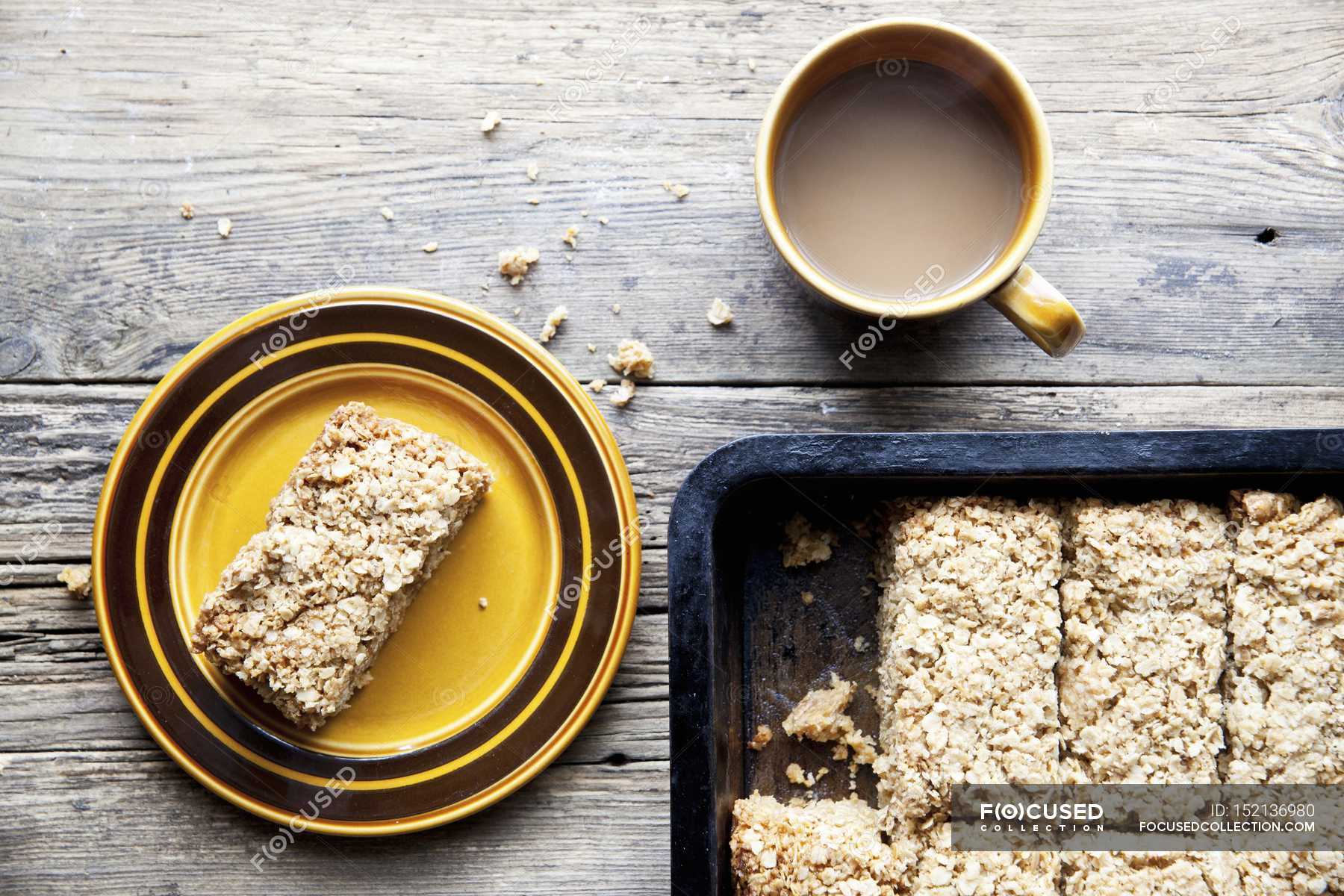 Homemade cereal flapjacks — meal, yummy Stock Photo 152136980
