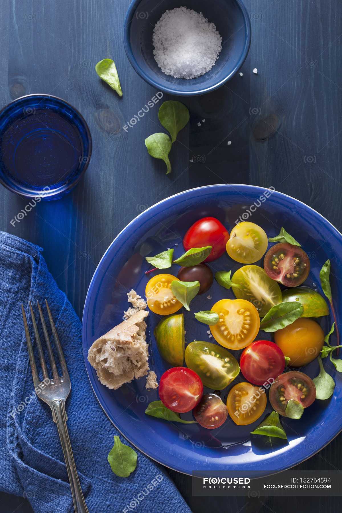 Colourful tomato salad — cookery, view Stock Photo 152764594
