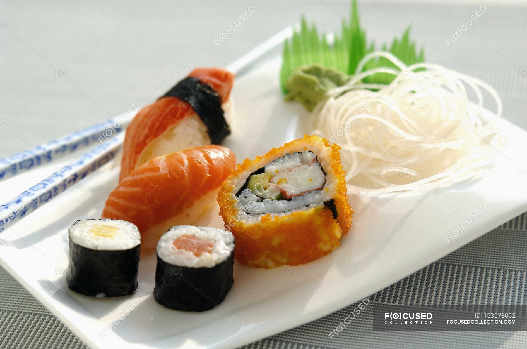 Assorted maki and nigiri sushi — meal, asiatic - Stock Photo | #153078052