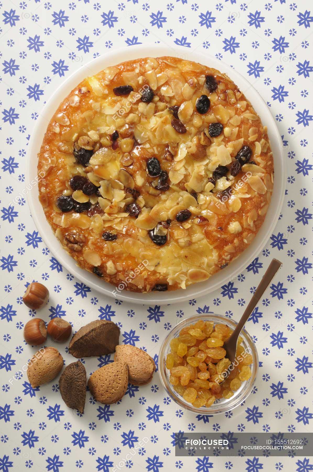 Dried fruit and nut cake — appetite, tasty Stock Photo 155512692