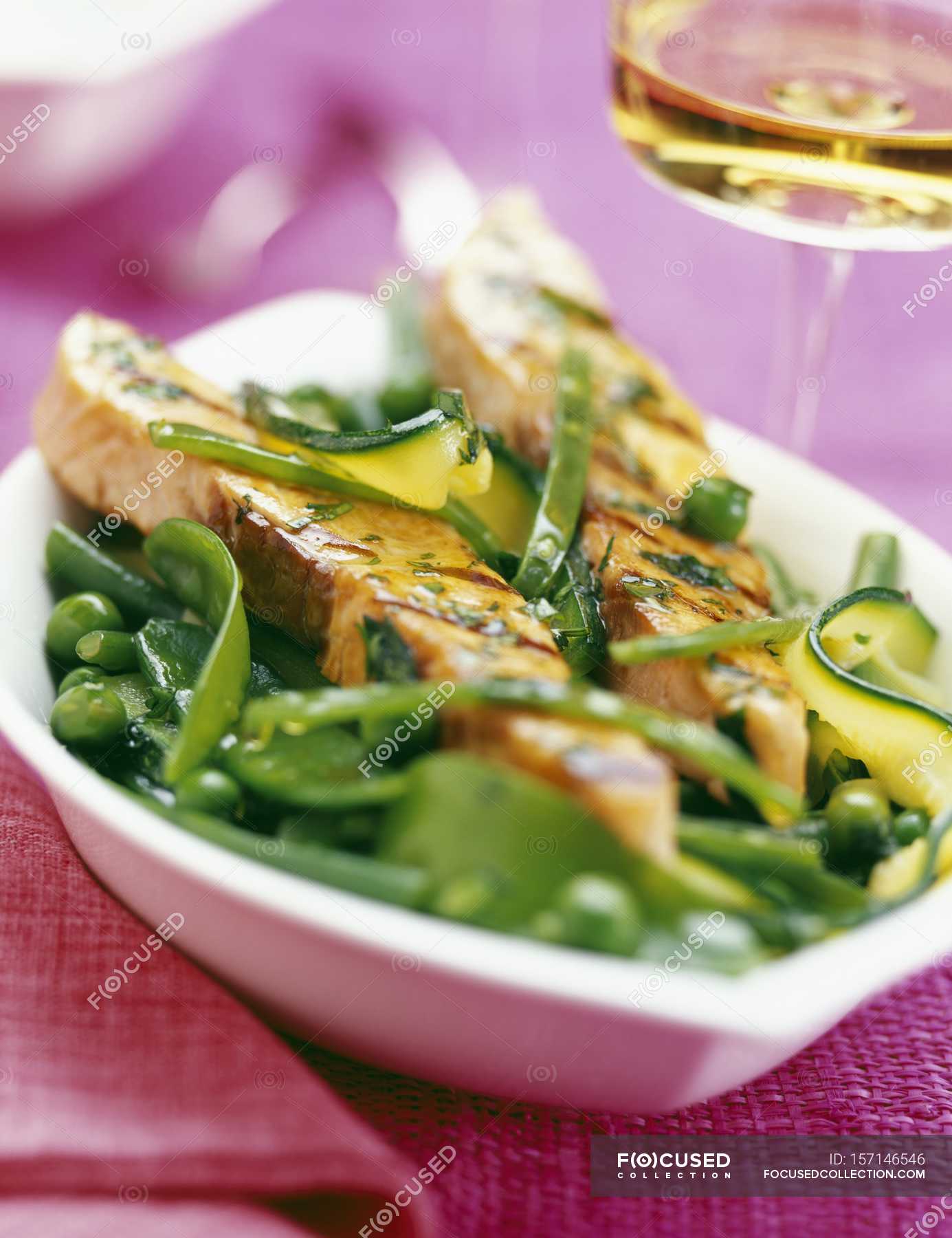 Grilled salmon with green vegetables — appetite, Asparagus - Stock ...