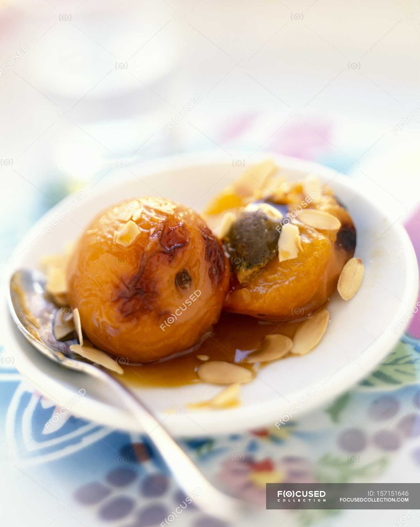 Roast apricots with almonds — organic food, organic Stock Photo
