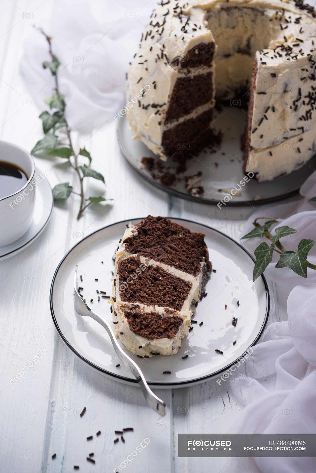 Chocolate Bundt cake with soya vegan eggnog cream — tasty, traditional