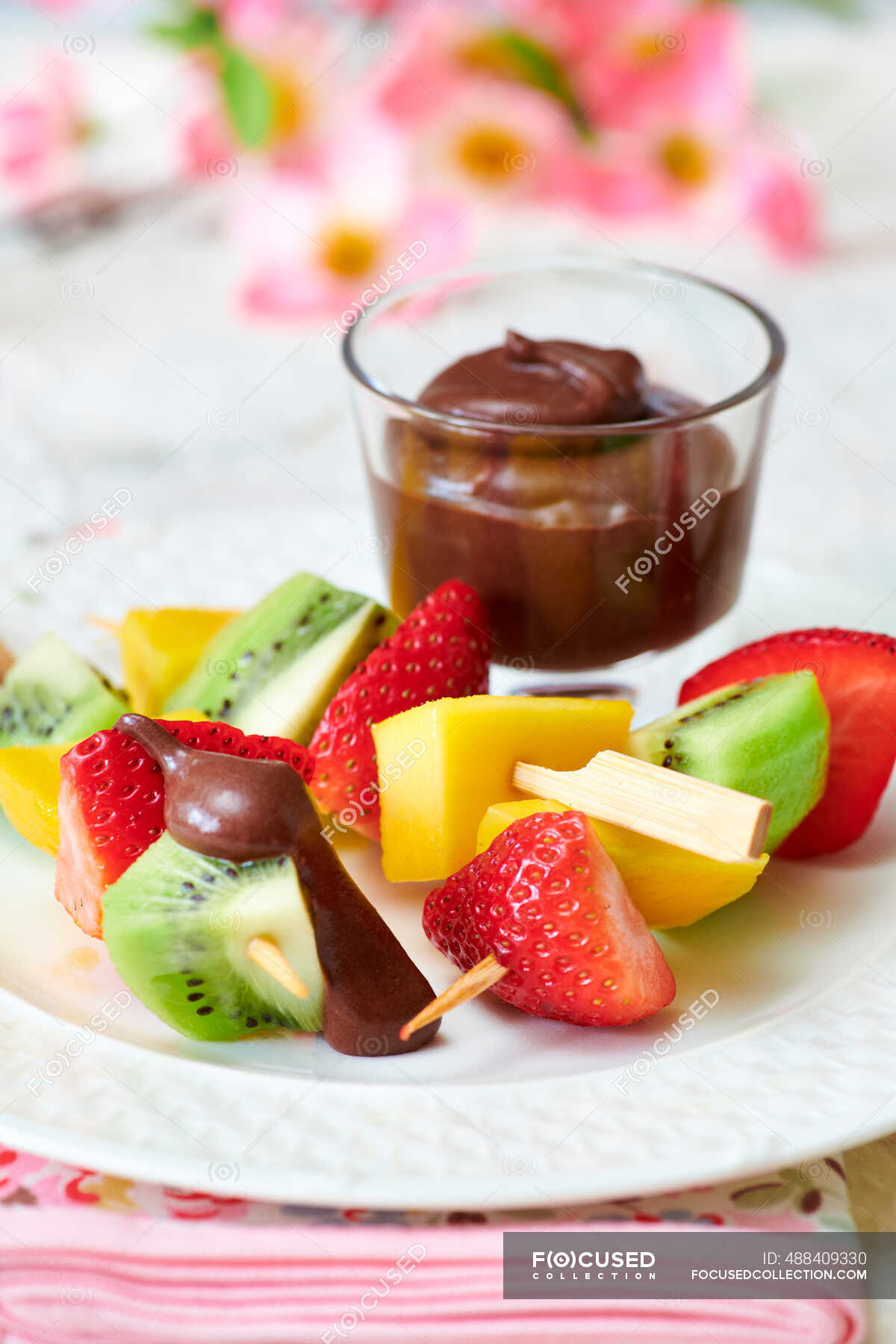 Fruit Kebabs with chocolate sauce — no one, Chocolatesauce Stock