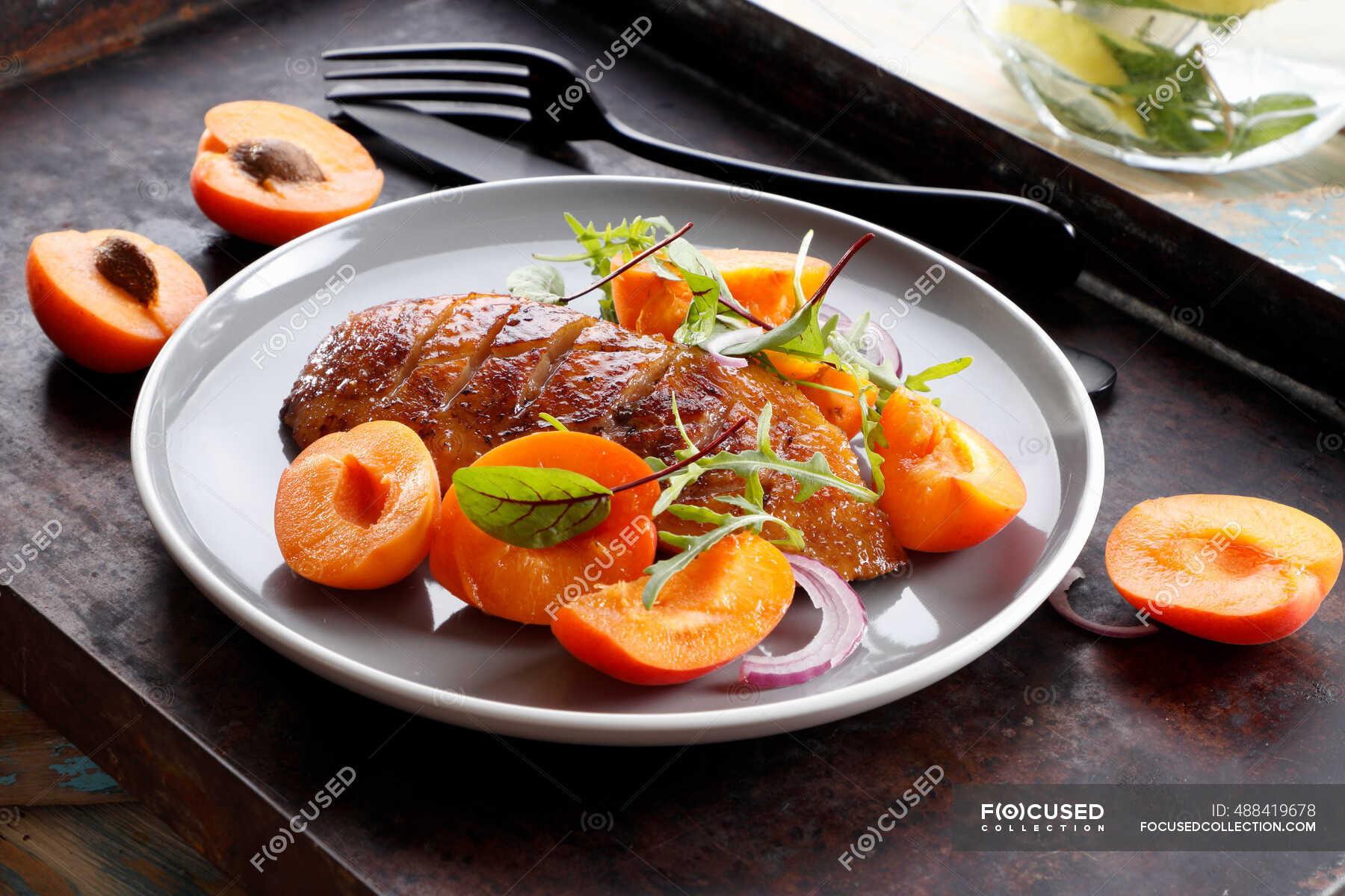 Duck breast roasted in honey marinade with apricots — fresh, cuisine
