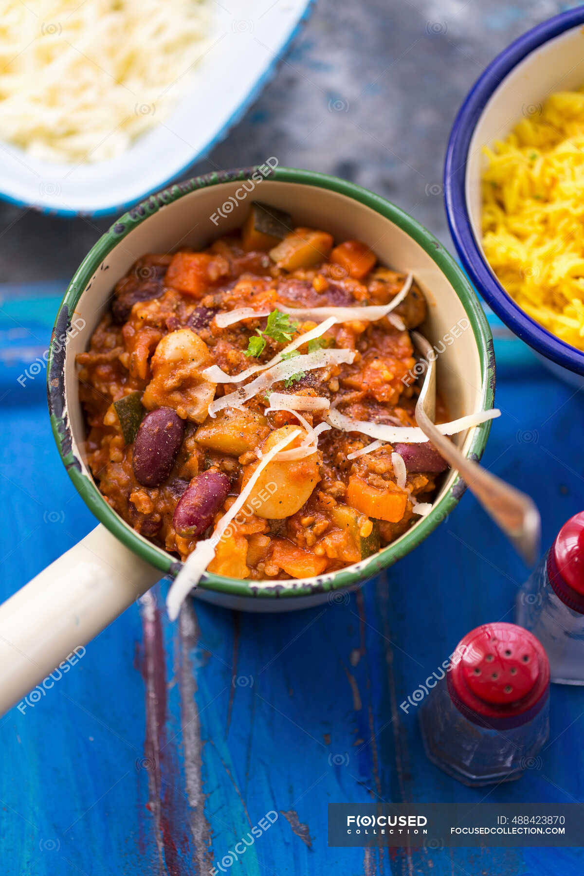 Chilli con carne with carrots — red kidney bean, redness - Stock Photo ...