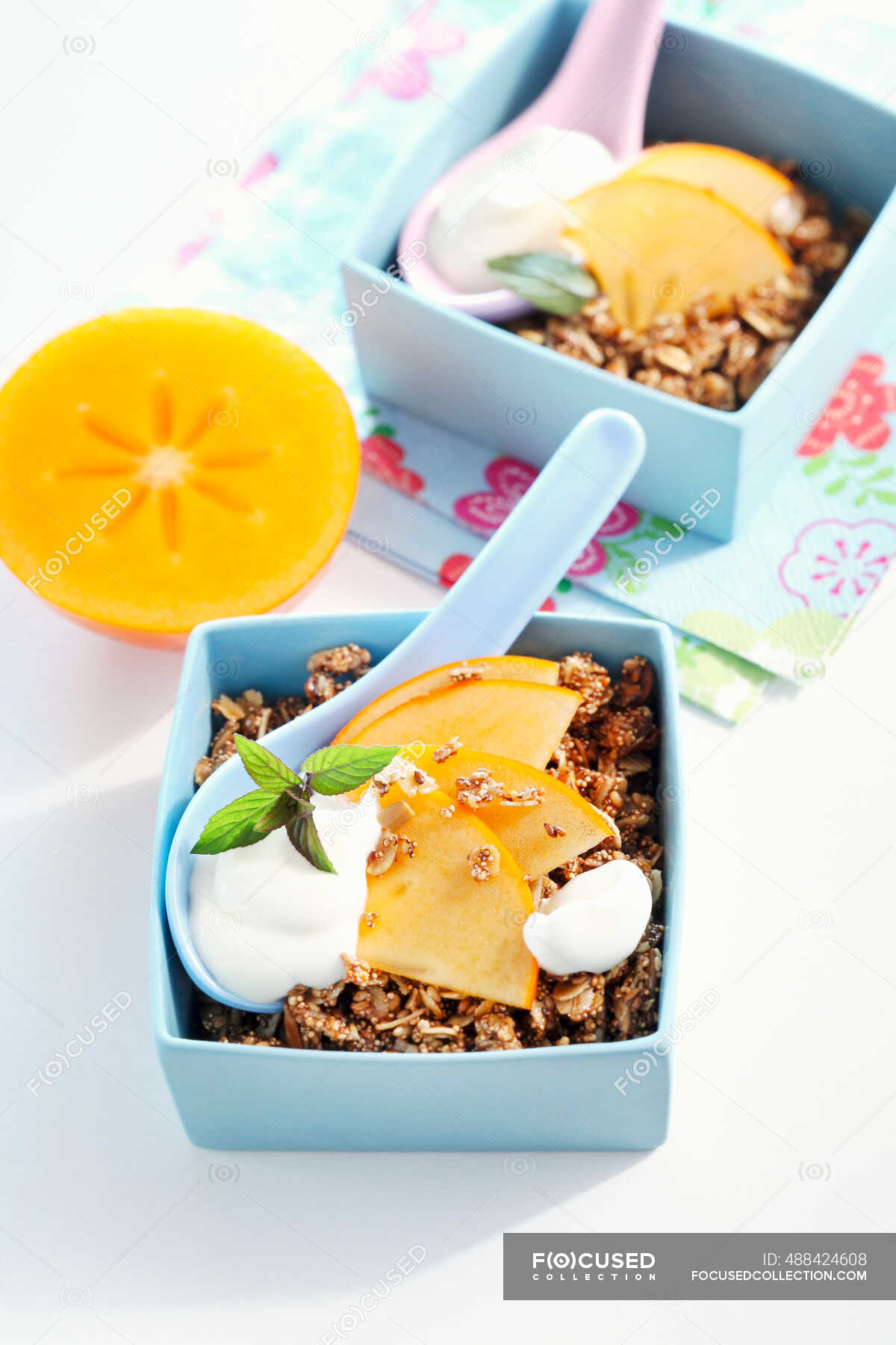 Roasted muesli with amaranth, sesame seeds, sunflower seeds and honey