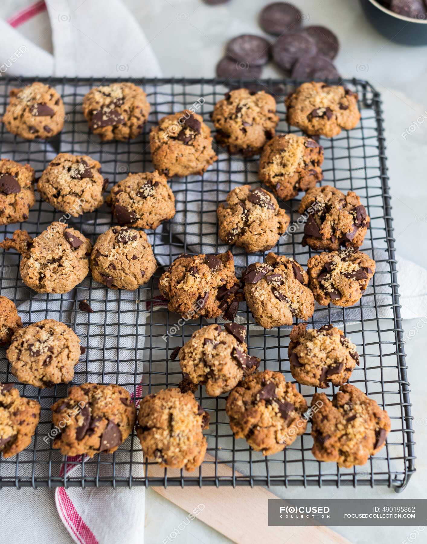 Almond and tahini cookies with chocolate chips — chocolate chip cookies