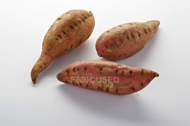 Pommes de terre douces crues — Photo de stock