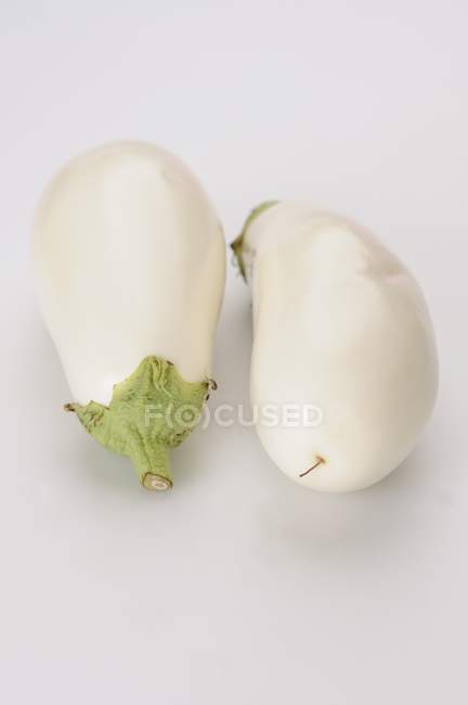 Two white aubergines — Stock Photo